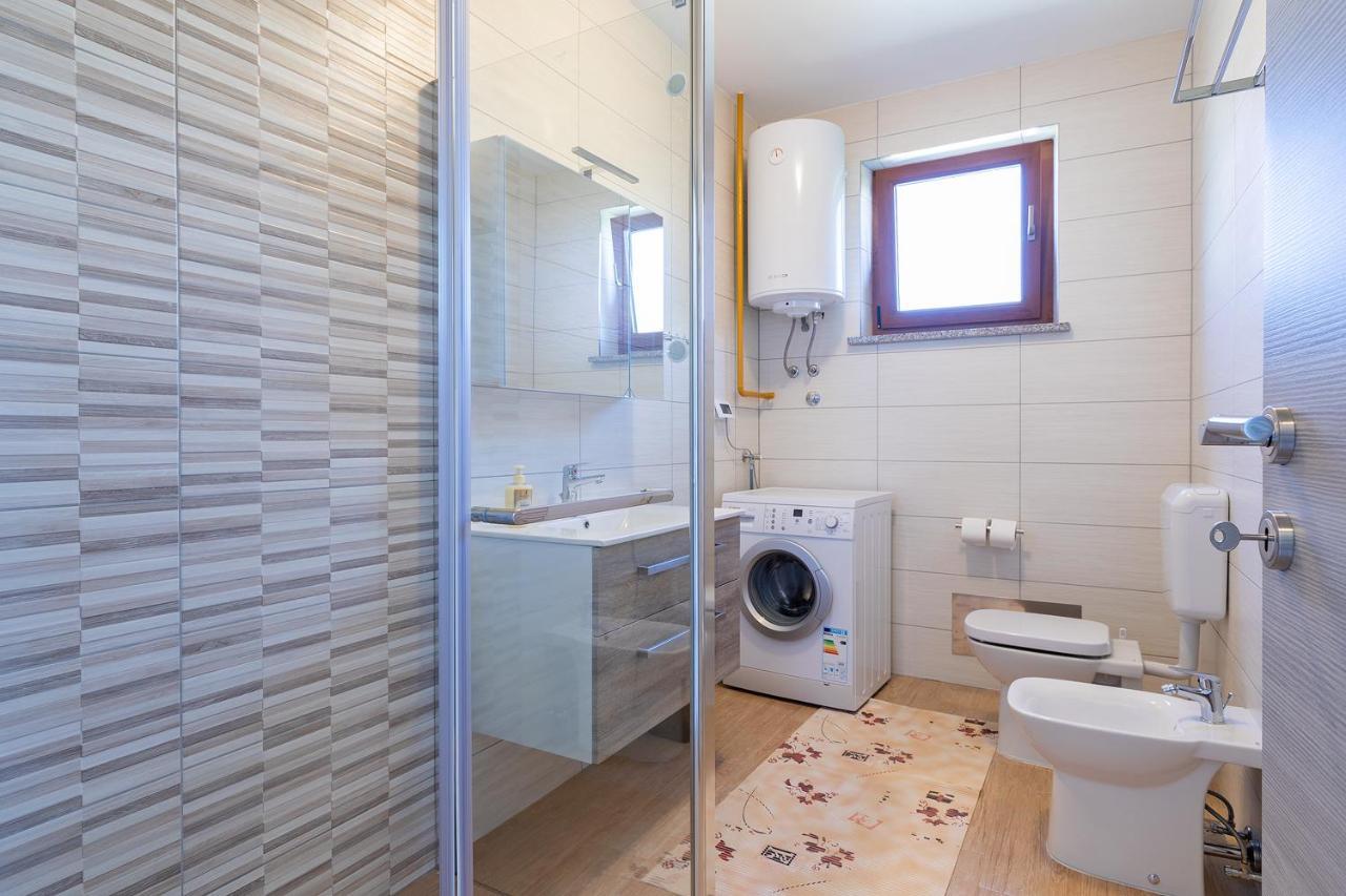 Kaylie Apartment Pula Ngoại thất bức ảnh